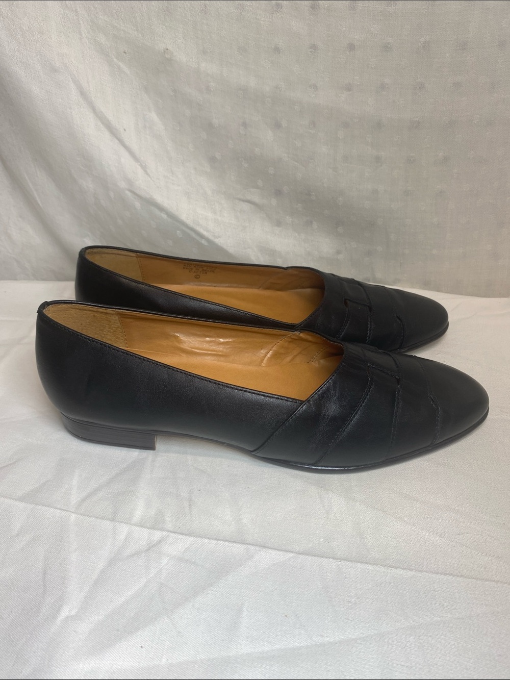 Calico Black Leather Slip-On Loafers - Classic Comfort Women's Size 8.5M